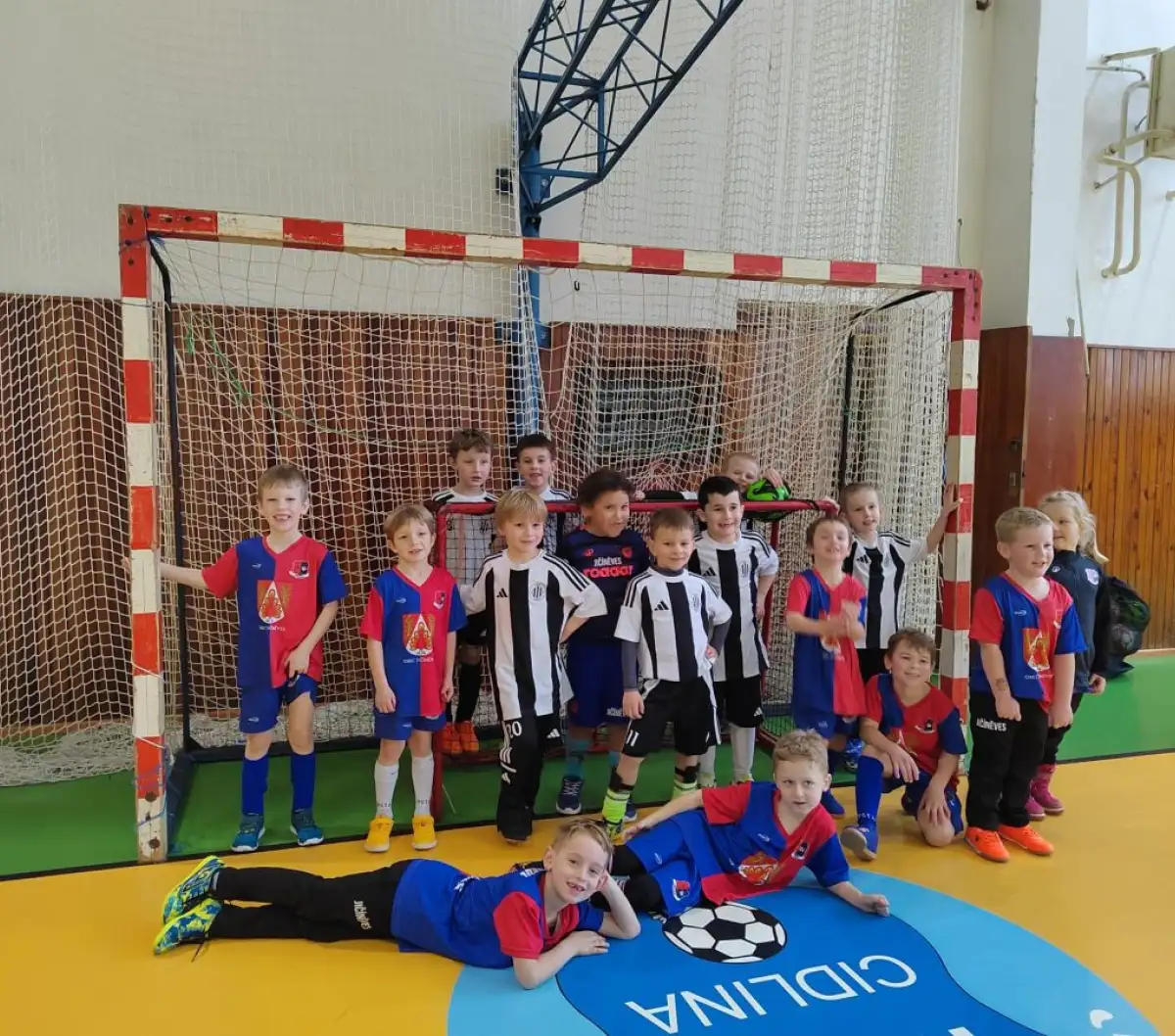 Školička má za sebou první přátelák