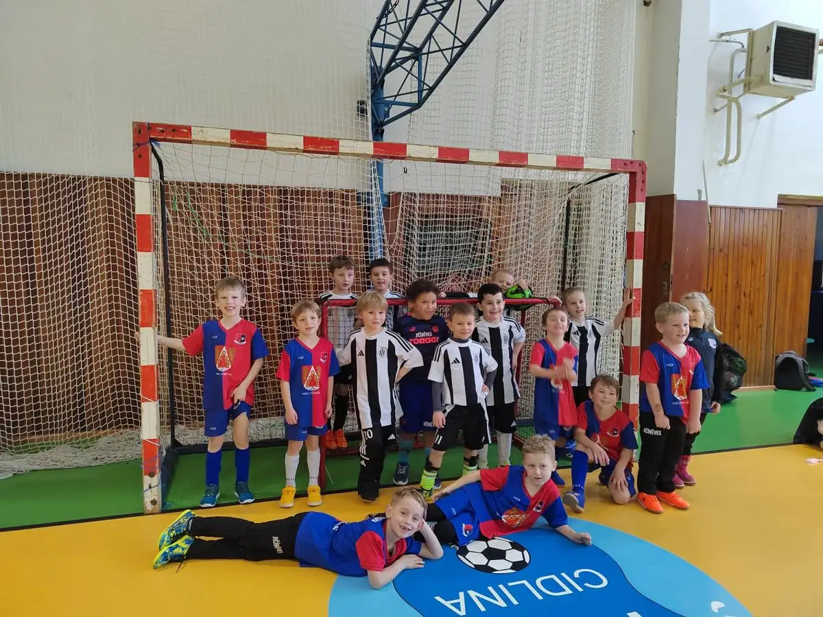 Školička má za sebou první přátelák