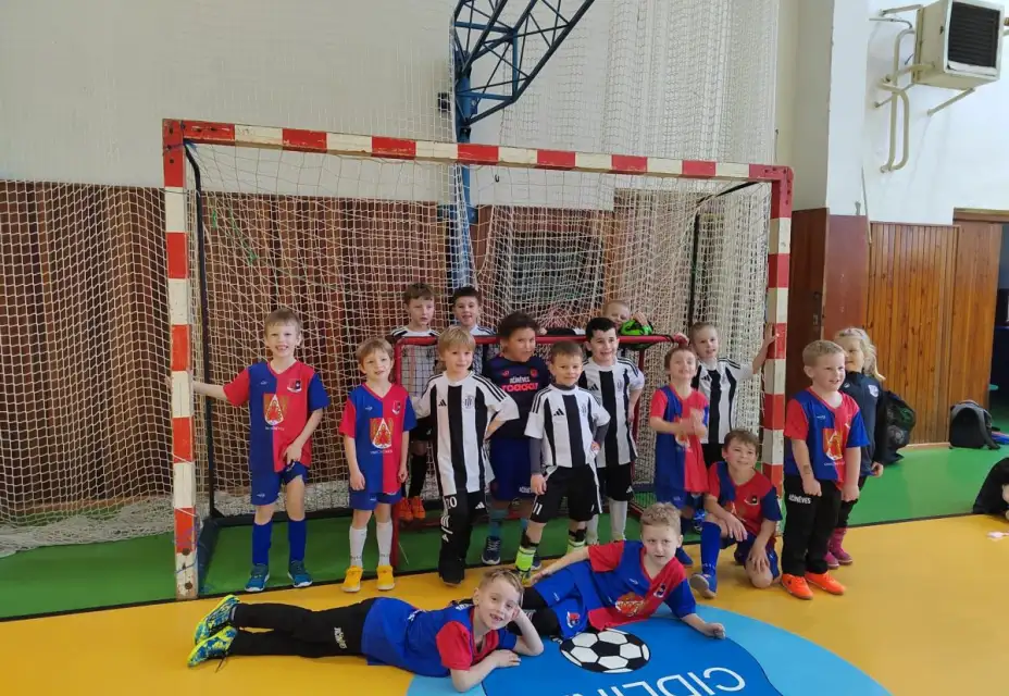 Školička má za sebou první přátelák